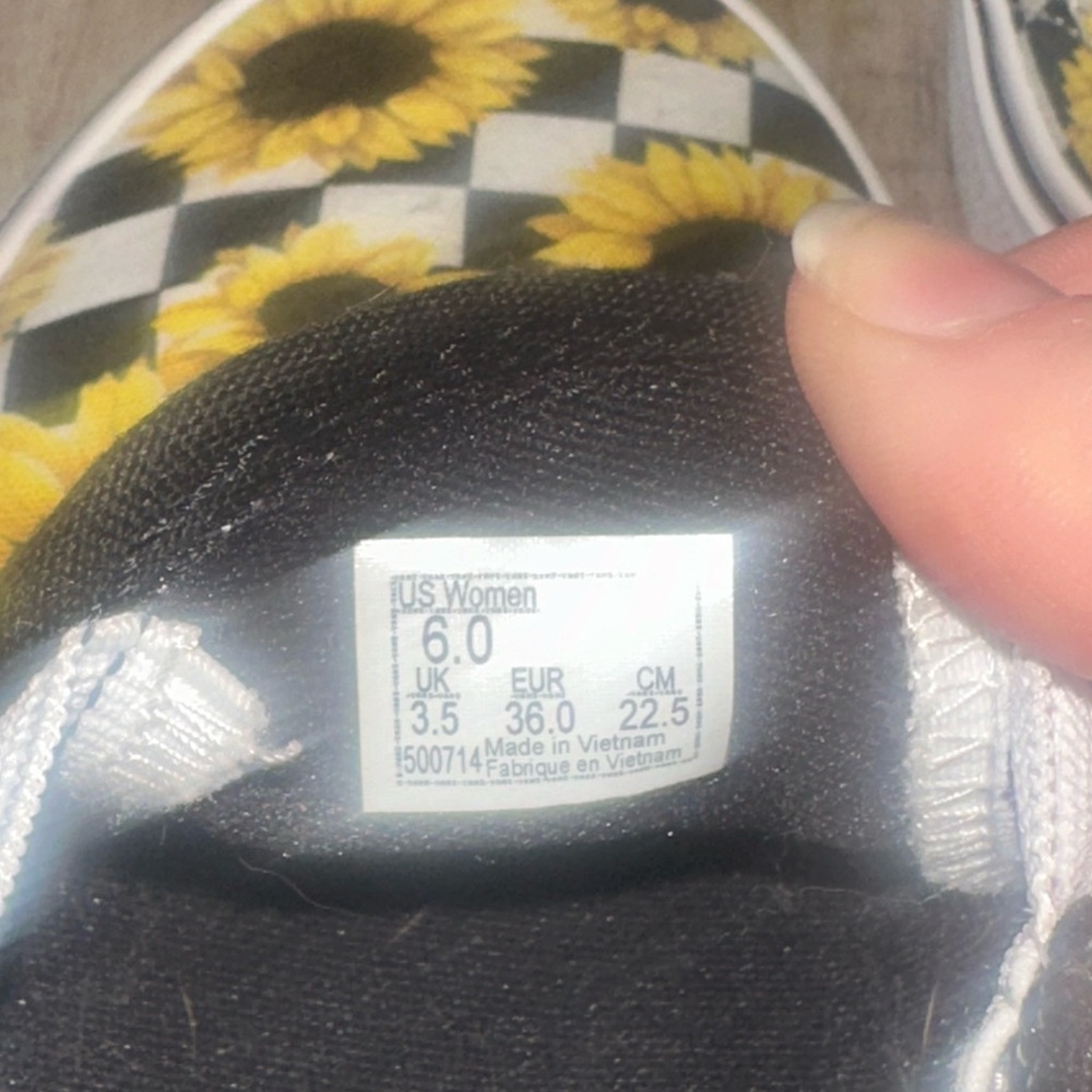 VANS sunflower slip on shoes size 6 women’s